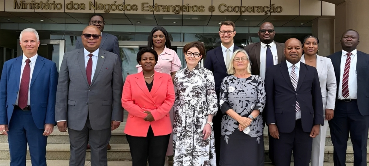 Governos da Finlândia e de Moçambique Reforçam Diálogo Político e Apontam "Nova Fase" de Cooperação Económica • Diário Económico