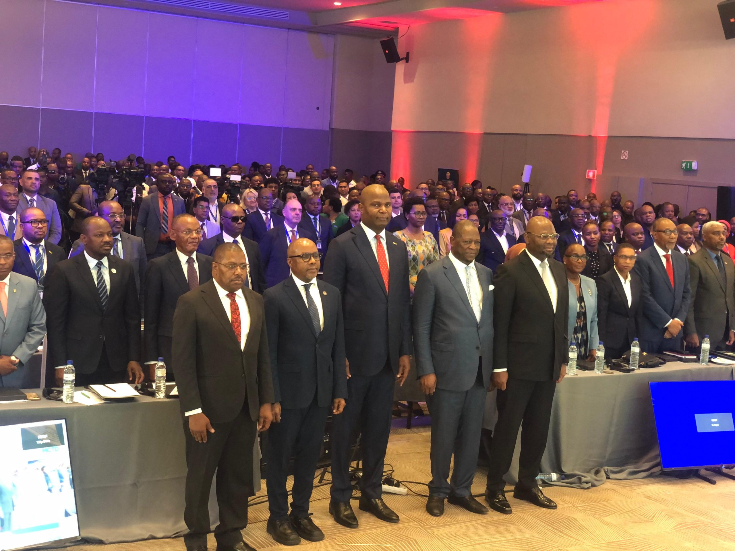 Arena Holdings Quer Apoiar Cimeira de Investimento de Moçambique • Diário Económico