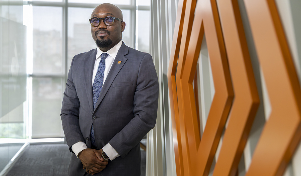 CEO TALKS: “Queremos Ser um dos Principais Bancos no País”, Chiwetalu Obikwelu, Access Bank • Diário Económico