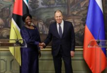 Ministro dos Negócios Estrangeiros da Rússia chega a Moçambique a convite de Maria Manuela Lucas